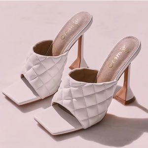 EGO quilted square peep toe mule